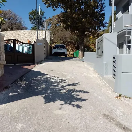 아파트 Eramel Cozy With Sea View