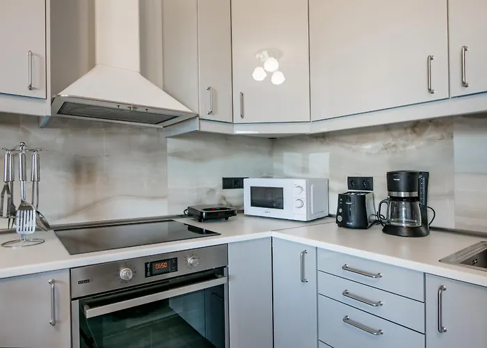 Daire Eramel Cozy With Sea View Sgourou