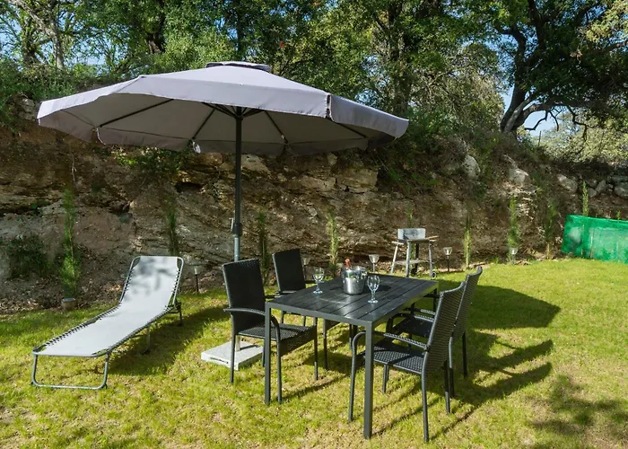 Daire Eramel Cozy With Sea View Sgourou